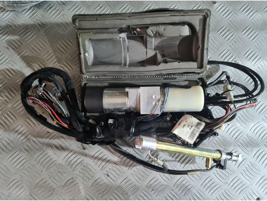 Механизъм за автоматично отваряне на багажник за Mercedes S Class W221