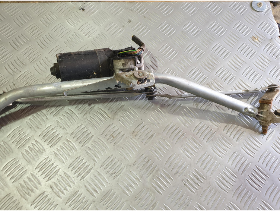 Механизъм за чистачки за VW Passat B5 1.8 T комби