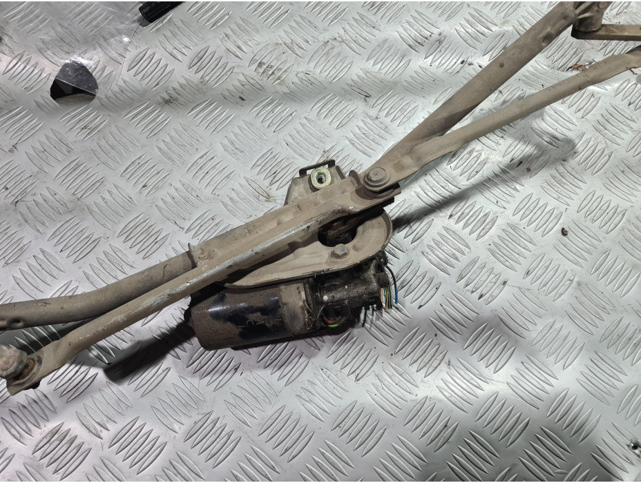 Механизъм за чистачки за VW Passat B5 2.5 TDI Механизъм за чистачки за VW Passat B5 2.5 TDI