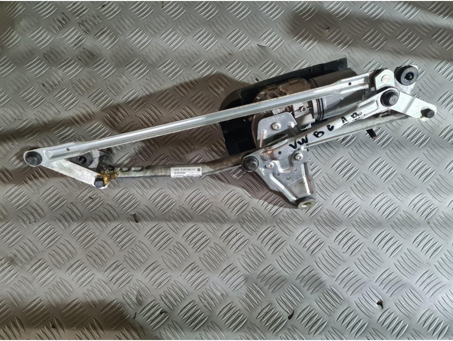 Механизъм за чистачки за VW Passat B6 2.0 TDI Механизъм за чистачки за VW Passat B6 2.0 TDI