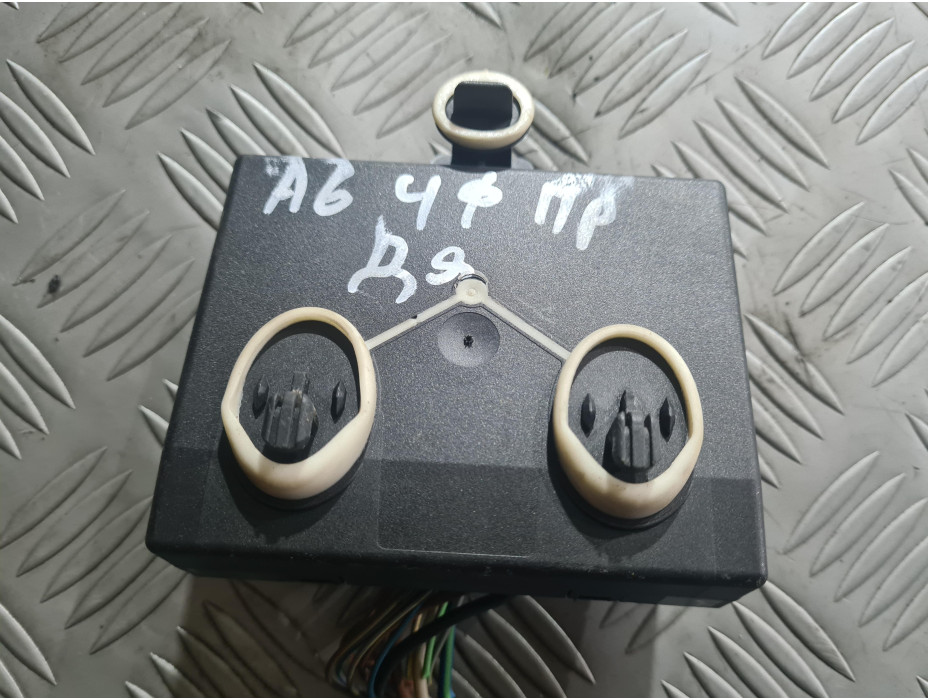 Модул за врата предна дясна за Audi A6 C6 2.7 TDI Quattro Модул за врата предна дясна за Audi A6 C6 2.7 TDI Quattro