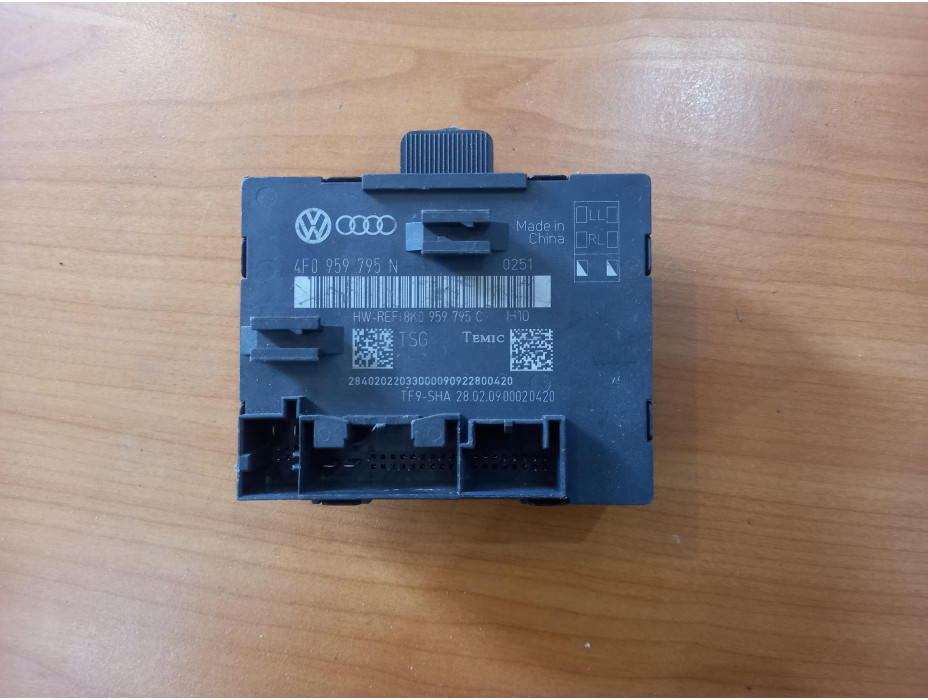 Модул за задна дясна врата за Audi A4 B8 Модул за задна дясна врата за Audi A4 B8