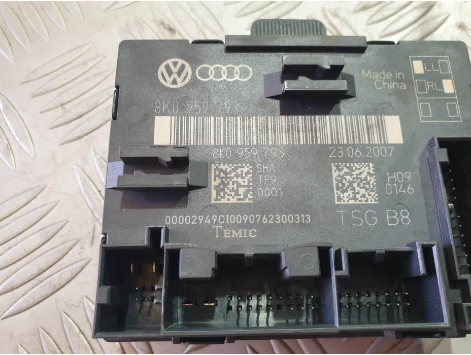 Модул за предна лява врата за Ауди А5 8Т 2.7TDI