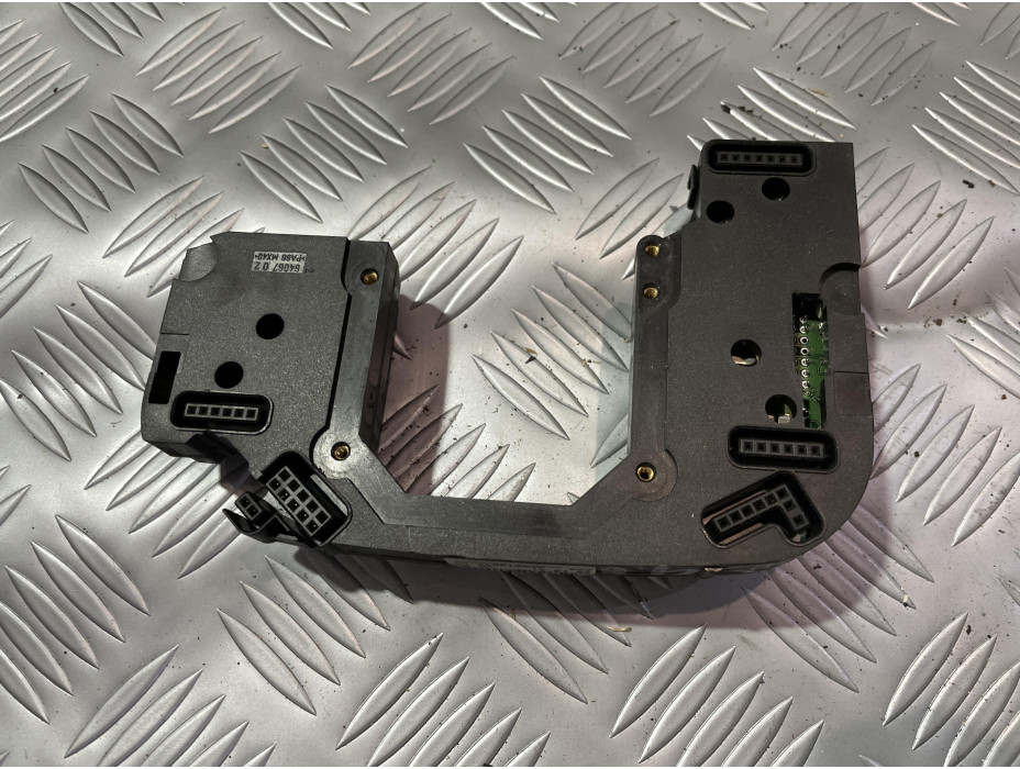 Модул под волан за Audi A8 D3 3.0TDI