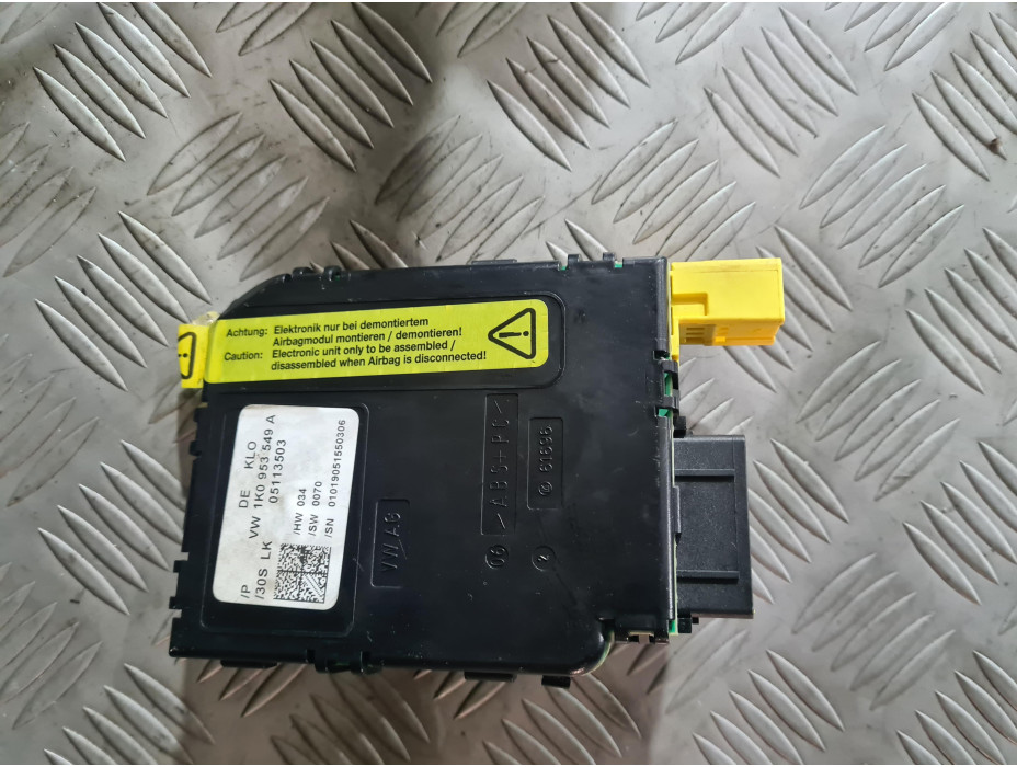 Модул под волан за VW Golf 5 1.6 FSI