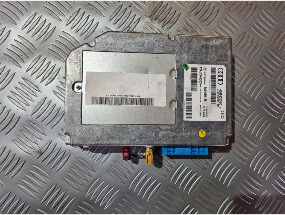 Модул телефон за Audi A8 D3