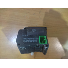 Моторче за клапа за парно - 111 за VW Phaeton