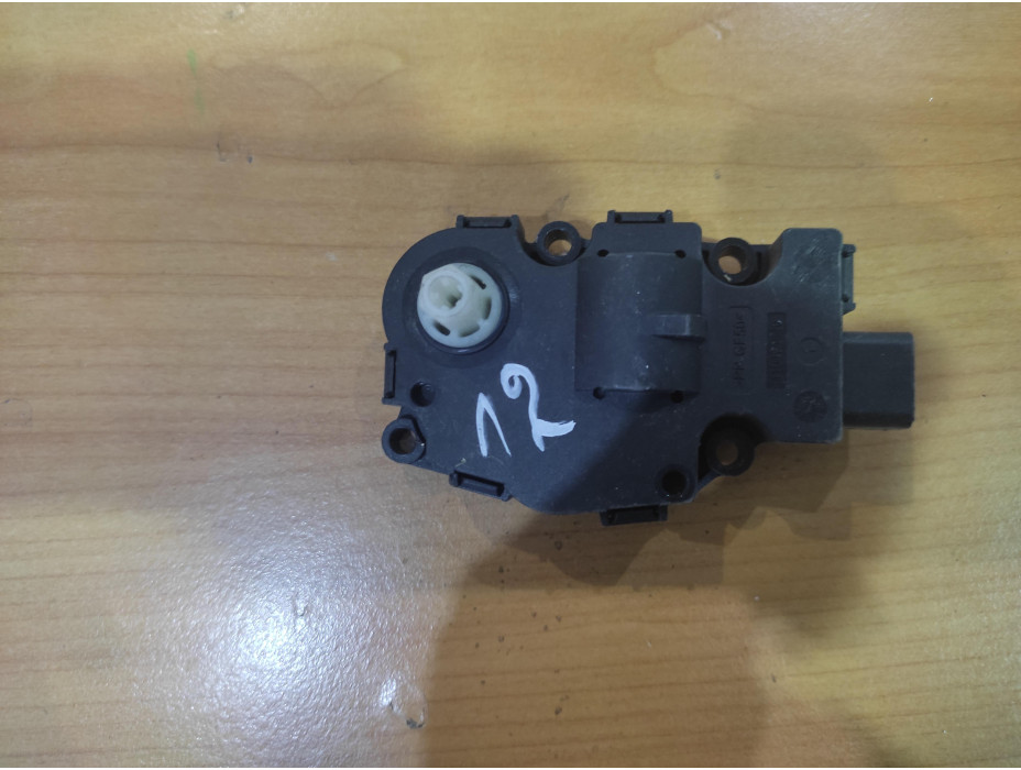 Моторче за клапа за парно - 12 за Mercedes S Class W221