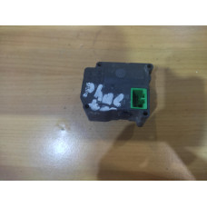 Моторче за клапа за парно - 129 за VW Phaeton