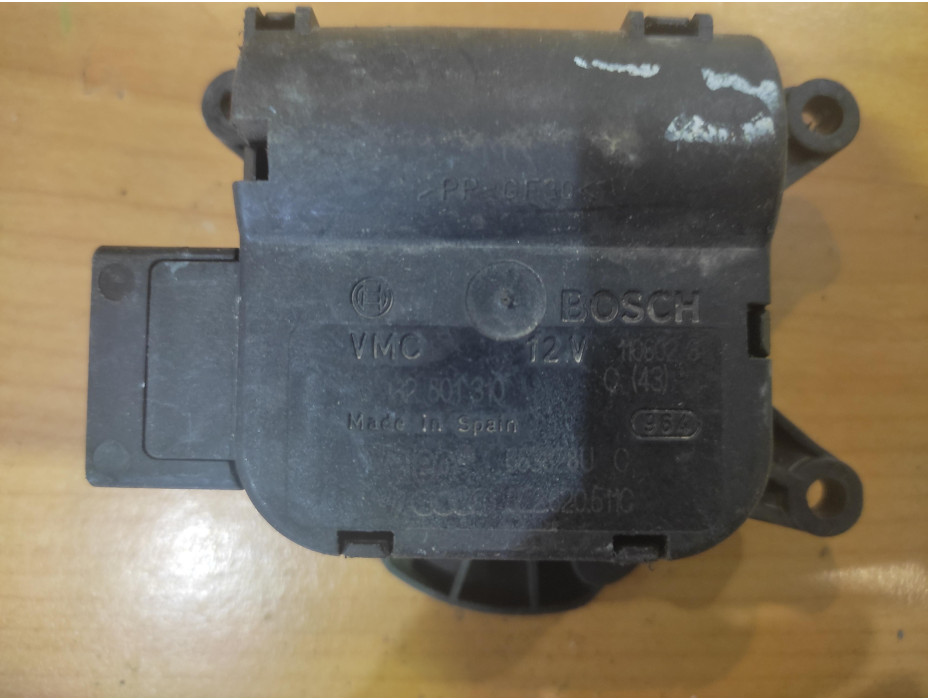 Моторче за клапа за парно - 15 за Audi A4 B6