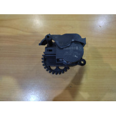 Моторче за клапа за парно - 175 за VW Тouran