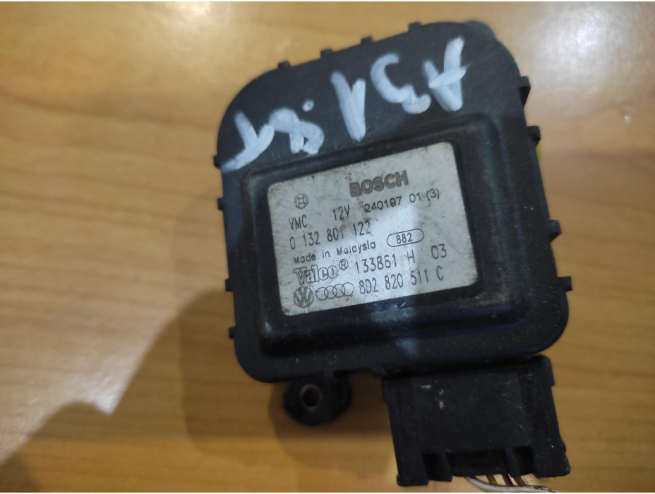 Моторче за клапа за парно - 185 за Audi A3 8L