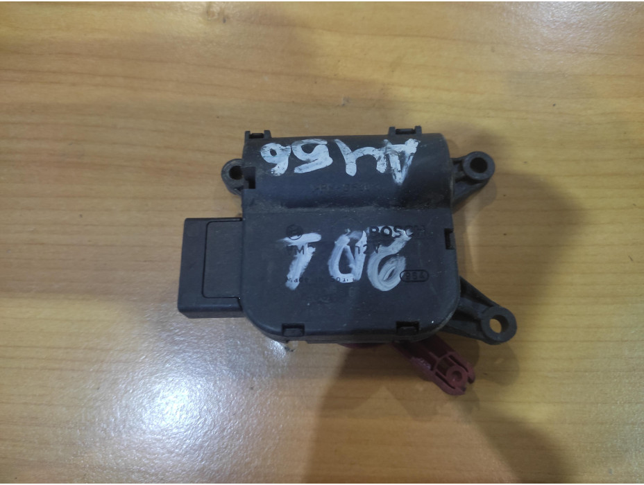 Моторче за клапа за парно - 201 за Audi A4 B6