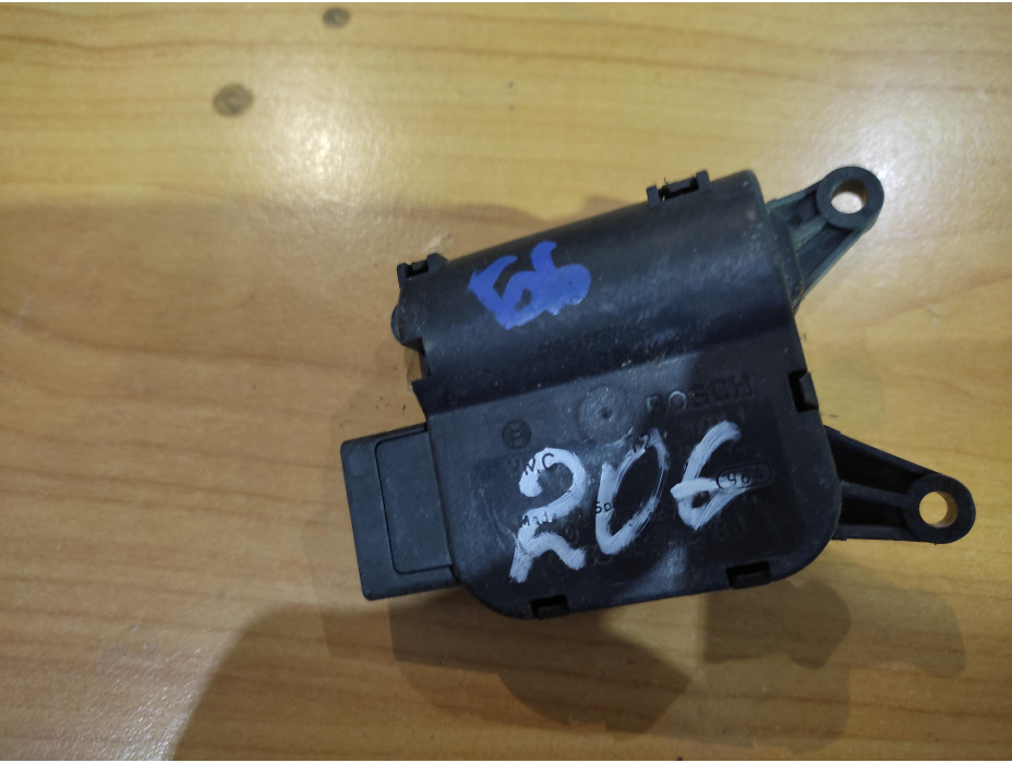 Моторче за клапа за парно - 206 за Audi A4  B6