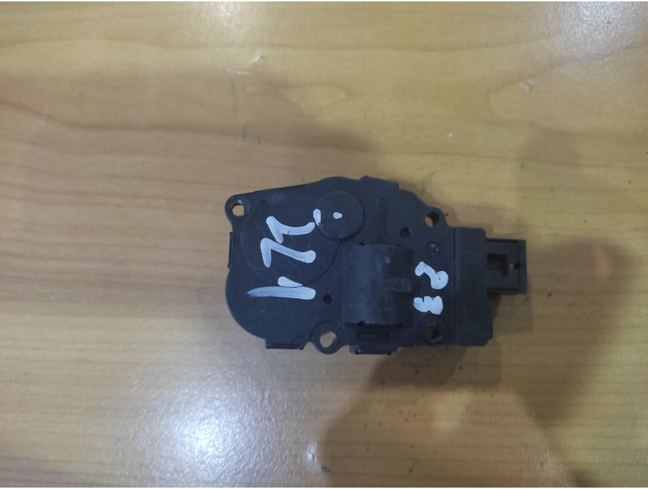 Моторче за клапа за парно - 23 за Mercedes S Class W221