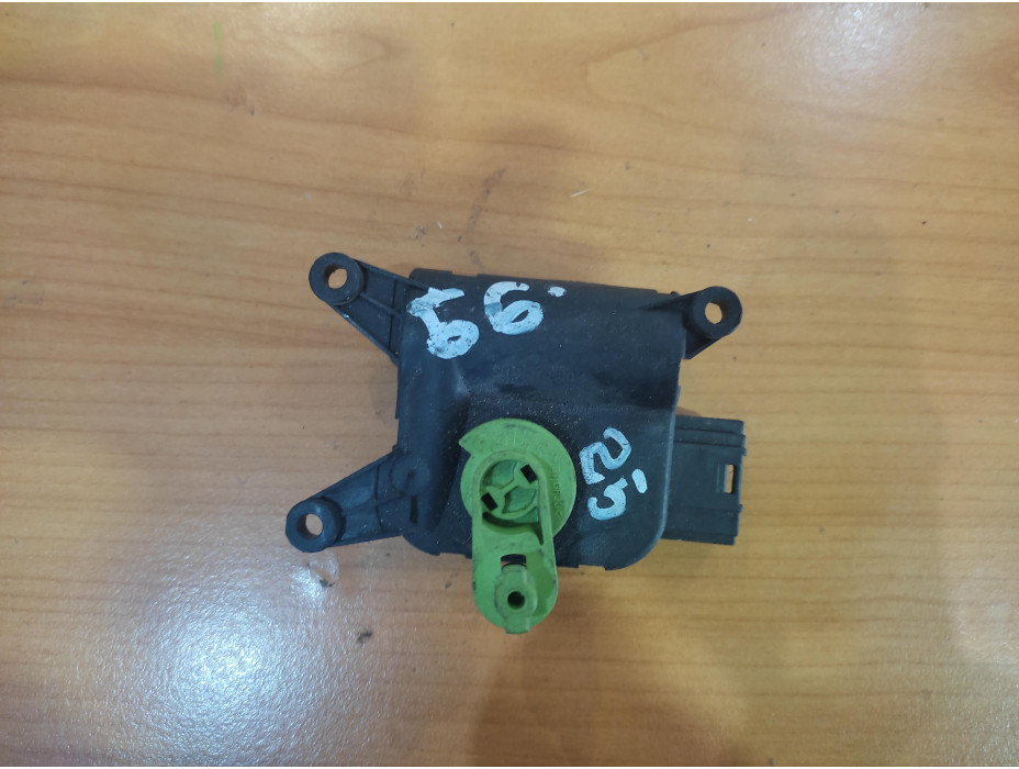 Моторче за клапа за парно - 25 за Audi A4 B6 Моторче за клапа за парно - 25 за Audi A4 B6