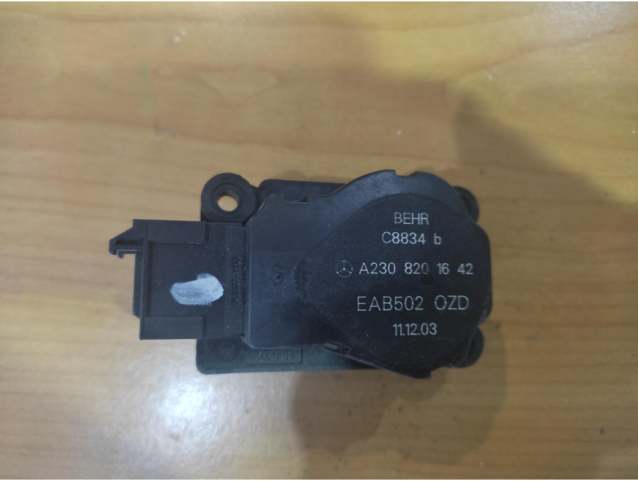 Моторче за клапа за парно - 26 за Mercedes E Class W211