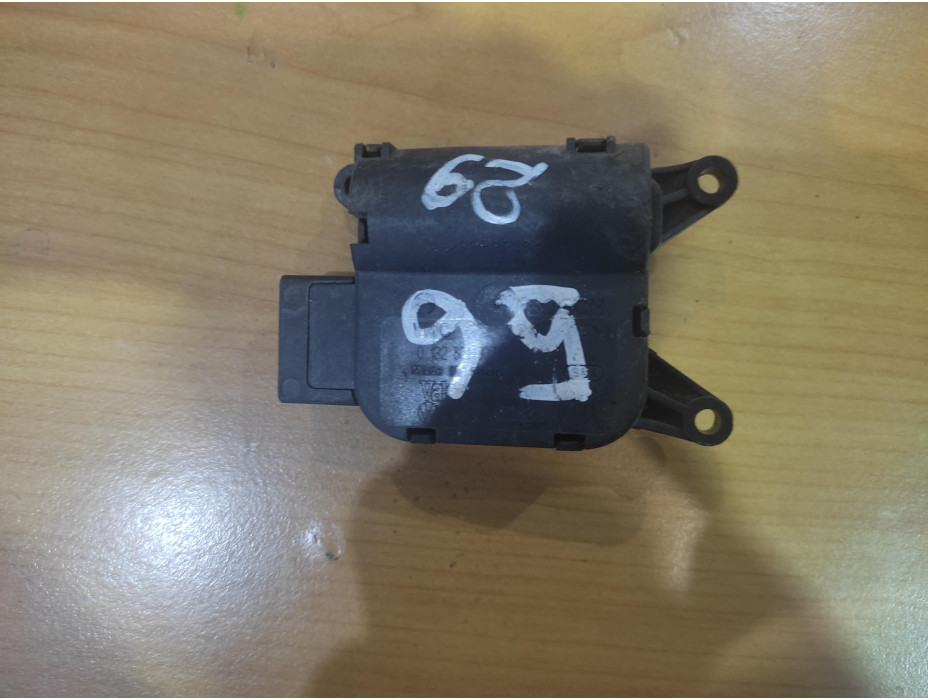 Моторче за клапа за парно - 29 за Audi A4 B6