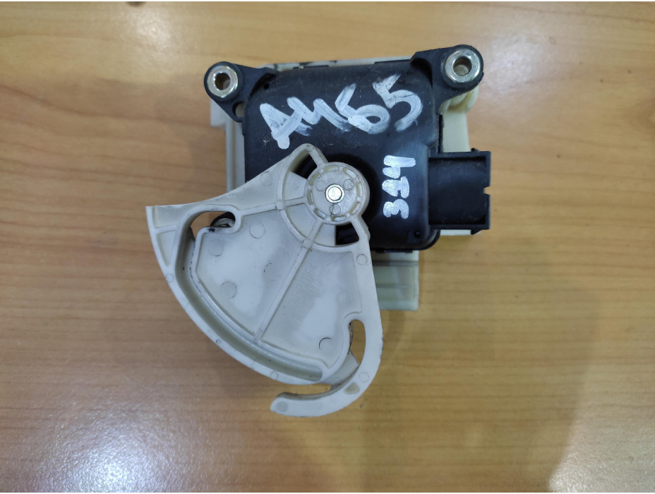 Моторче за клапа за парно - 314 за Audi A4 B5