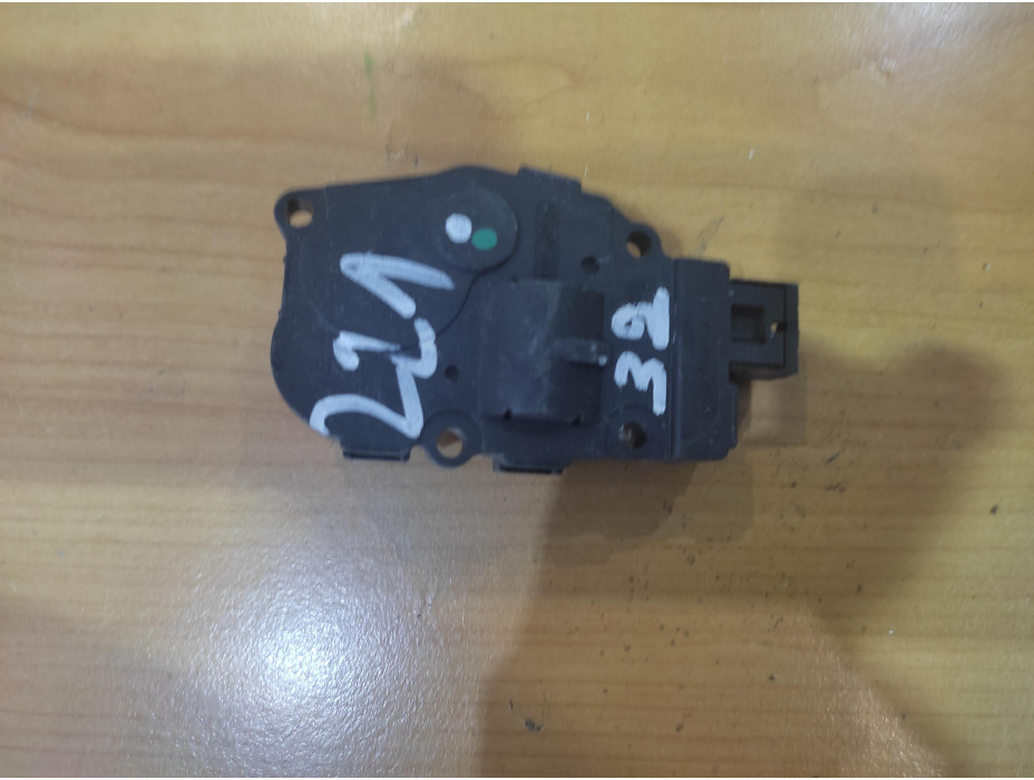 Моторче за клапа за парно - 32 за Mercedes S Class W221 Моторче за клапа за парно - 32 за Mercedes S Class W221