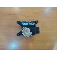 Моторче за клапа за парно - 326 за VW Passat B7