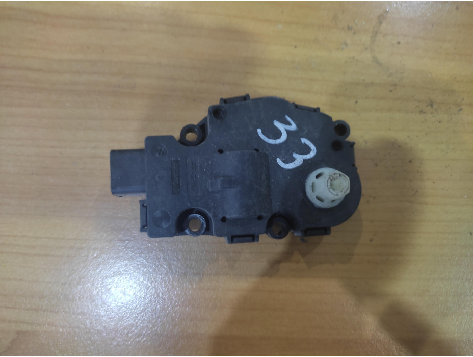 Моторче за клапа за парно - 33 за Audi A4 B8