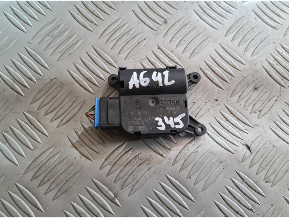 Моторче за клапа за парно - 345 за Audi A6 C6 3.2 FSI Quattro