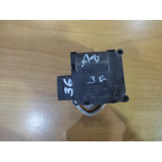 Моторче за клапа за парно - 36 за Audi A8 D3