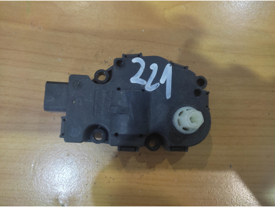 Моторче за клапа за парно - 40 за Mercedes S Class W221 Моторче за клапа за парно - 40 за Mercedes S Class W221