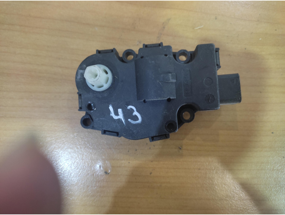 Моторче за клапа за парно - 43 за Mercedes S Class W221 Моторче за клапа за парно - 43 за Mercedes S Class W221