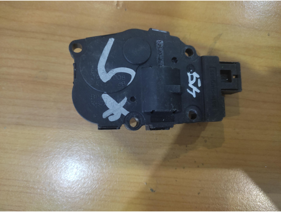 Моторче за клапа за парно - 49 за Audi A5 8T Моторче за клапа за парно - 49 за Audi A5 8T