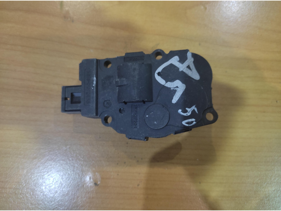 Моторче за клапа за парно - 50 за Audi A5 8T