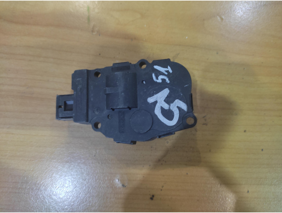 Моторче за клапа за парно - 51 за Audi A5 8T