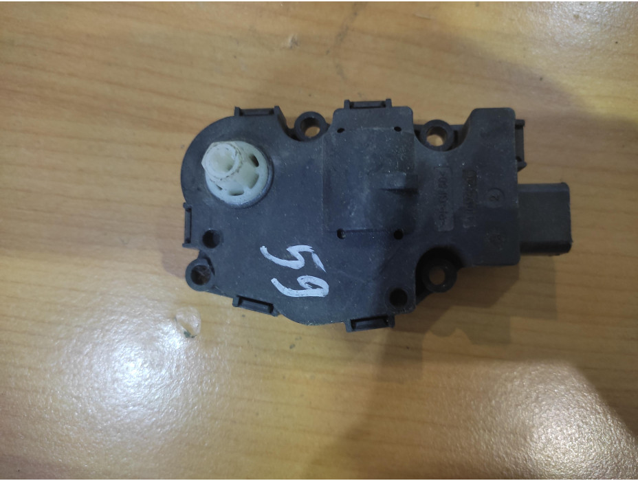 Моторче за клапа за парно - 59 за Audi A4 B8