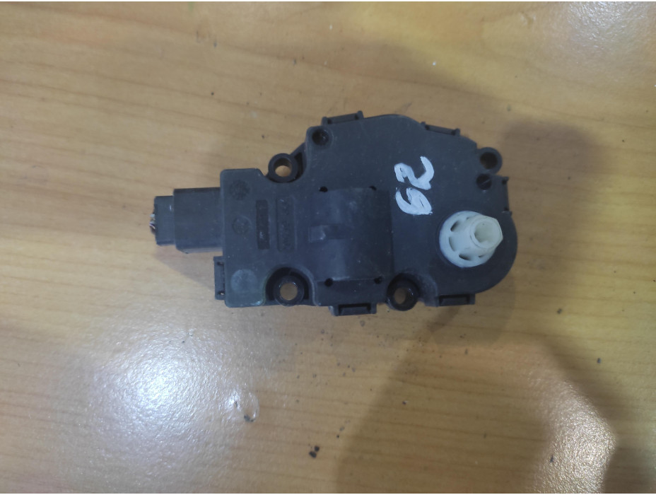 Моторче за клапа за парно - 62 за Audi A5 8T