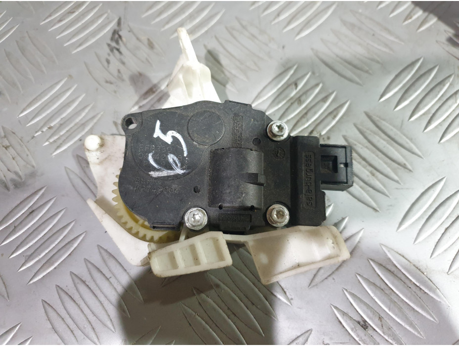 Моторче за клапа за парно - 66 за Audi A4 B5