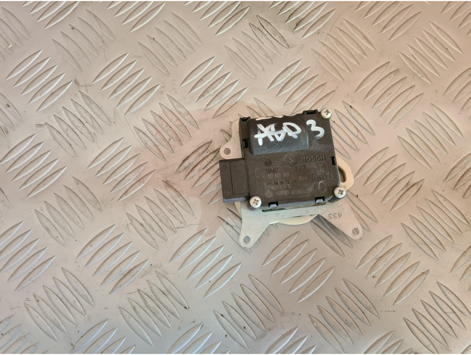 Моторче за клапа за парно за Audi A8 D3 - 208