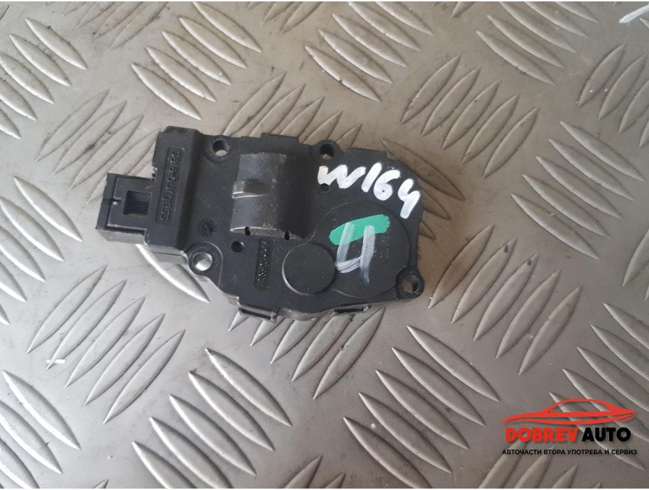 Моторче за клапа за парно за Mercedes ML W164 - 4 Моторче за клапа за парно за Mercedes ML W164 - 4