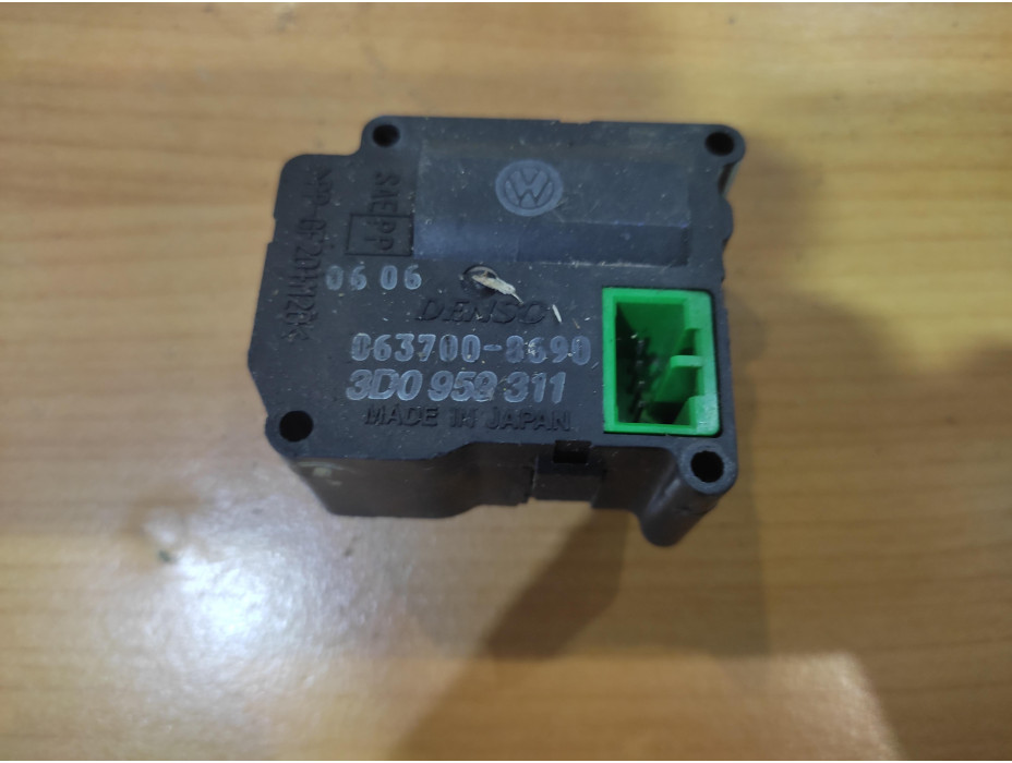 Моторче за клапи за парно - 106 за VW Phaeton Моторче за клапи за парно - 106 за VW Phaeton