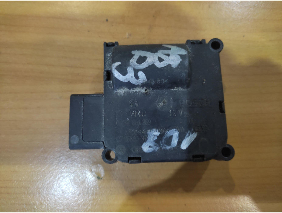 Моторче за клапи за парно - 108 за Audi A8 D3