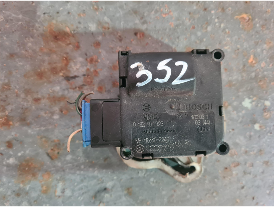 Моторче за клапи за парно - 352 за Audi A8 D3 Моторче за клапи за парно - 352 за Audi A8 D3