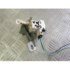 Моторче за отваряне на багажник за VW Passat B5 1.8 T комби