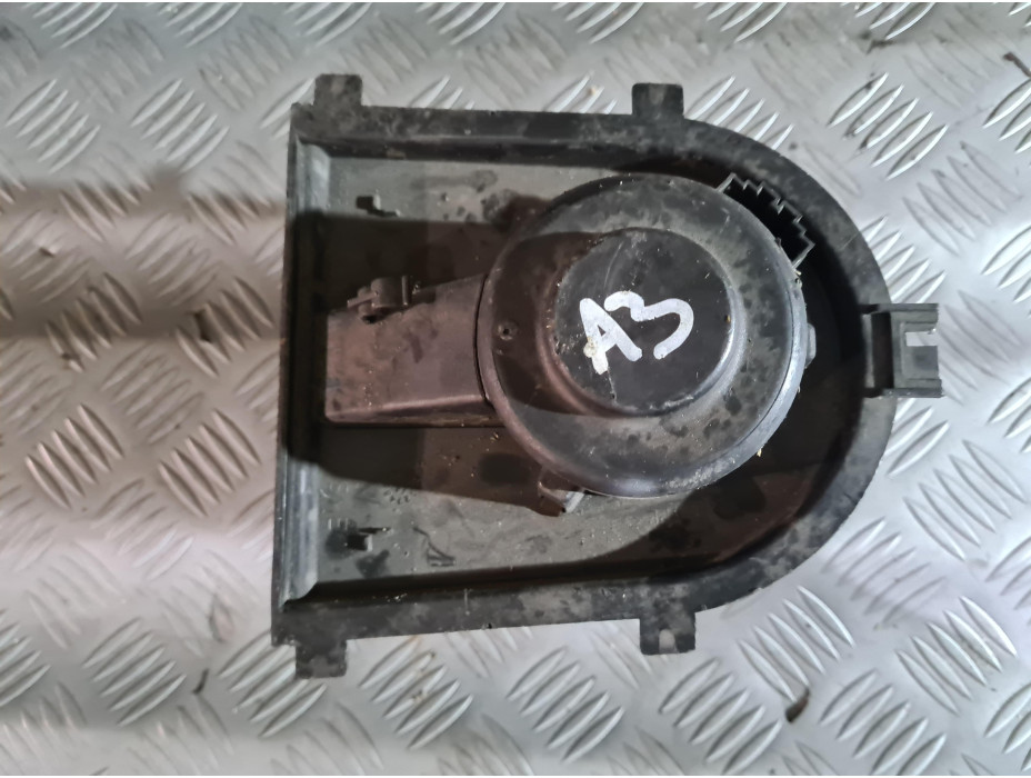 Моторче за парно за Audi A3 8L 1.6 i