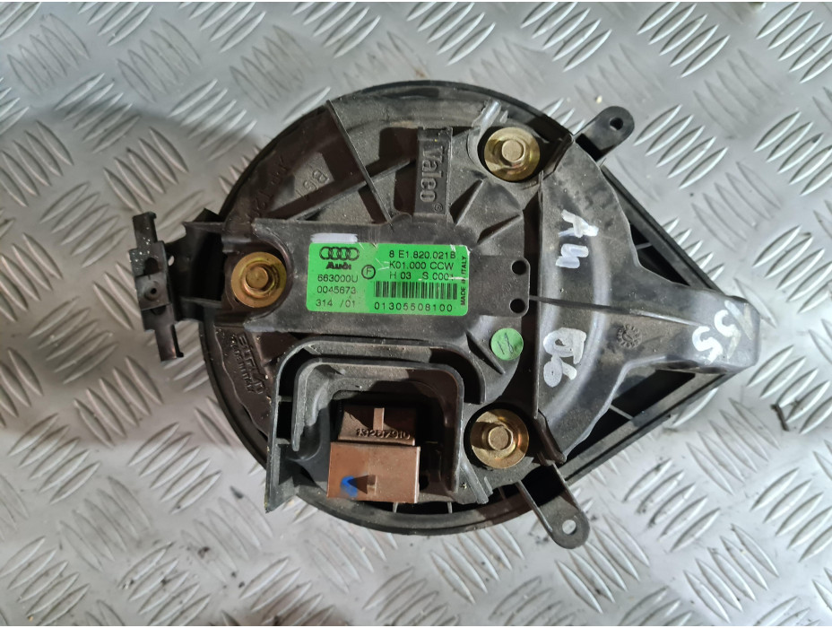 Моторче за парно за Audi A4 B6 2.5 TDI