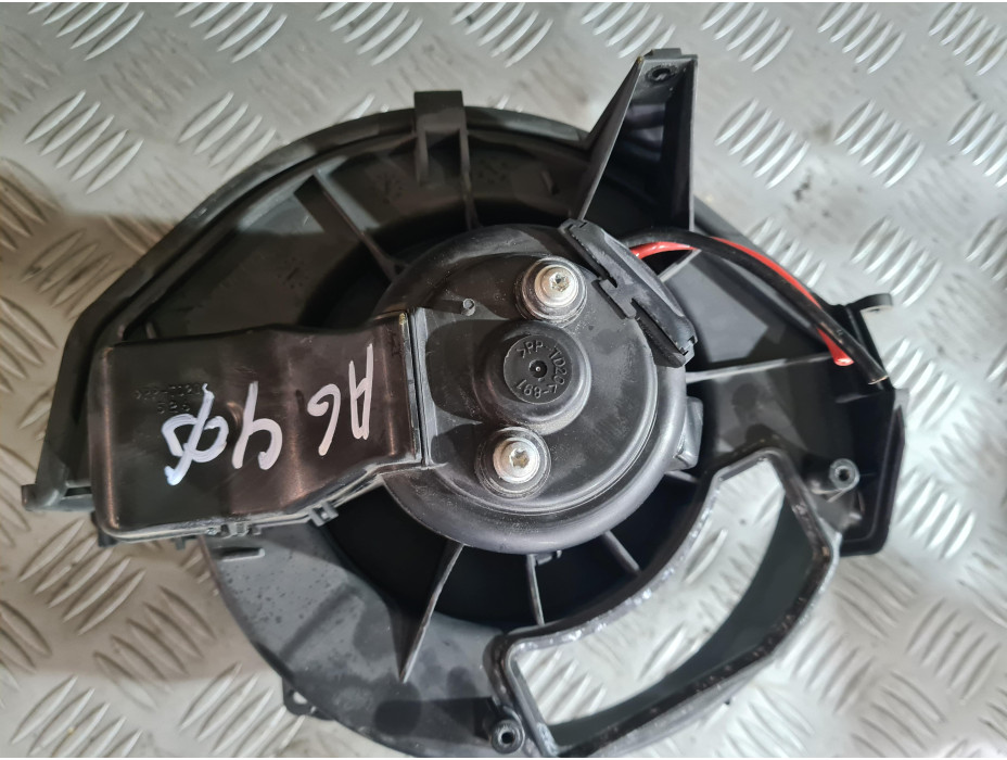 Моторче за парно за Audi A6 C6 2.7 TDI Quattro Моторче за парно за Audi A6 C6 2.7 TDI Quattro