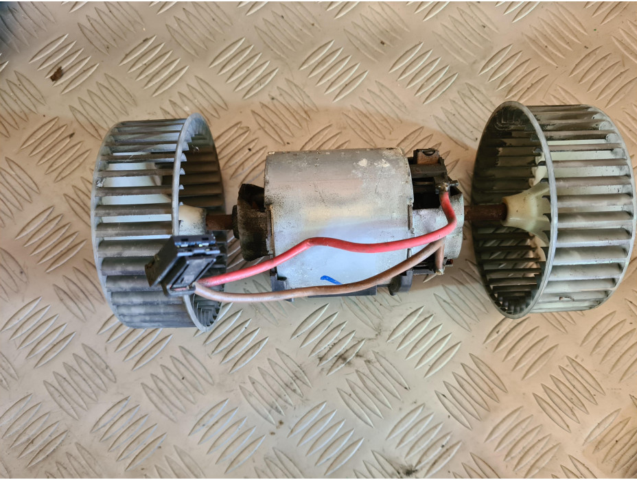 Моторче за парно за Mercedes S320 CDI W221