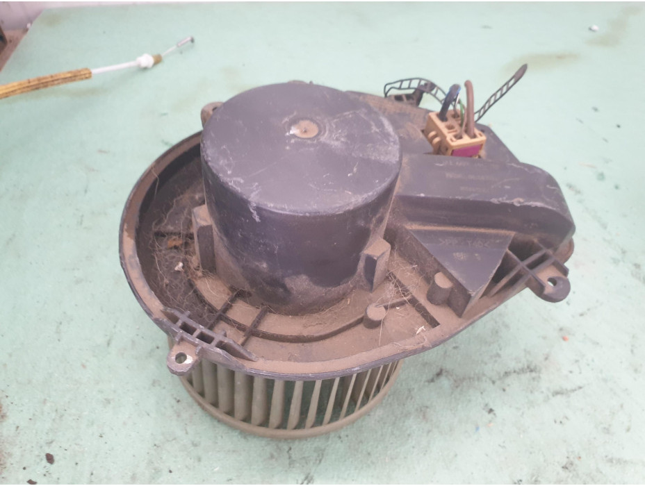 Моторче за парното за VW Passat B5