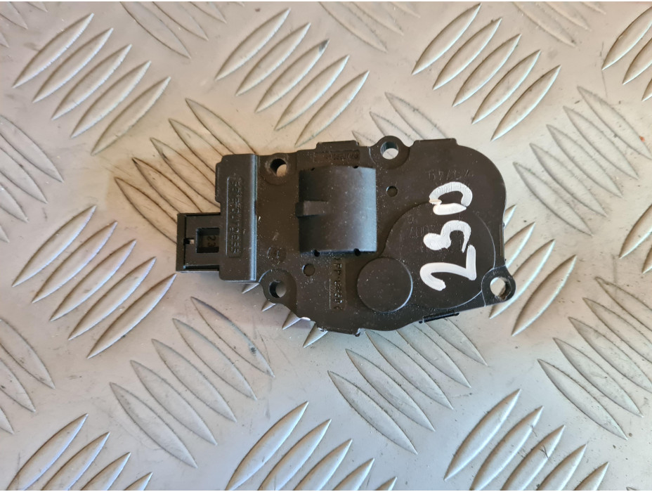 Моторче клапа 230 за Mercedes S320 CDI W221 Моторче клапа 230 за Mercedes S320 CDI W221