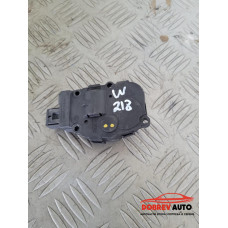 Моторче клапа парно (4) за Mercedes CLS W218