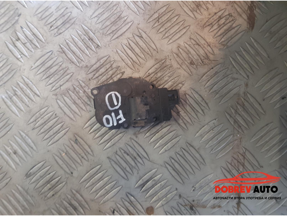 Моторче клапа парно за BMW F10 520d Sedan